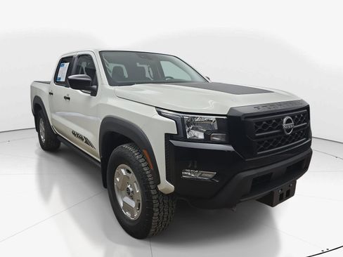 Used 2024 Nissan Frontier SV w/ Hardbody Edition AWD/4WD image 2