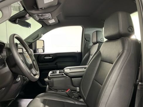 Used 2024 Chevrolet Silverado 3500 W/T image 27