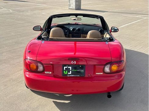 Used 1999 MAZDA MX-5 Miata image 25