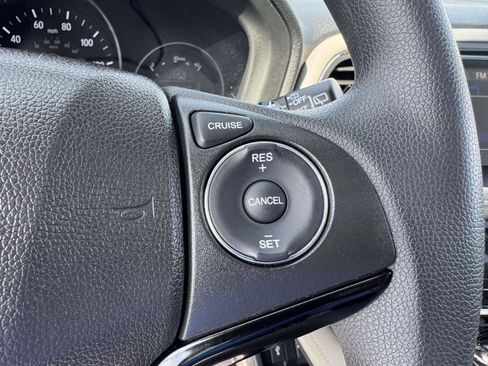 Used 2018 Honda HR-V EX image 23