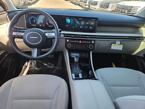 Certified 2025 Hyundai Tucson SEL image 17