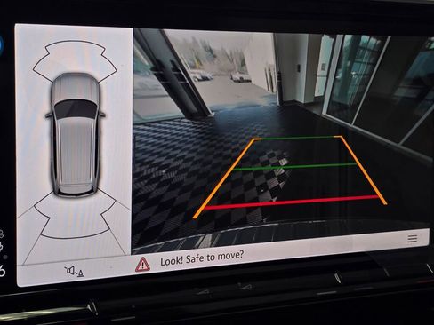 New 2024 Volkswagen Atlas SE image 20