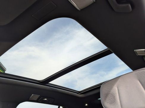 New 2026 Cadillac Vistiq Luxury image 21