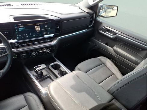 Used 2023 Chevrolet Silverado 1500 LTZ w/ Z71 Off-Road Package image 15