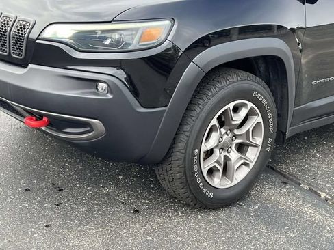 Used 2020 Jeep Cherokee Trailhawk w/ Cold Weather Group AWD/4WD image 7