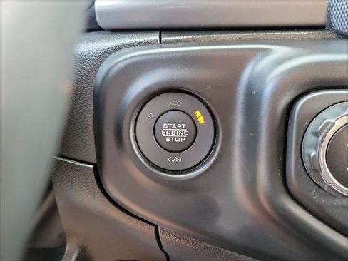 Certified 2022 Jeep Wrangler Sport AWD/4WD image 16
