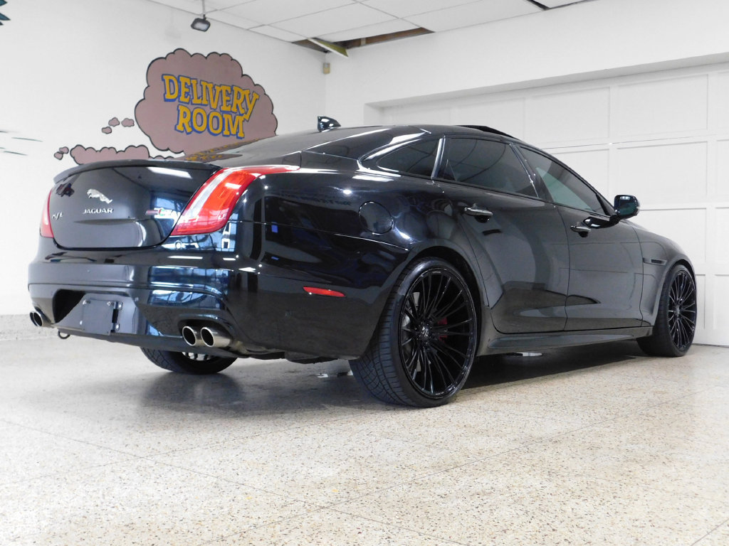 Used 2018 Jaguar XJ RWD image 4