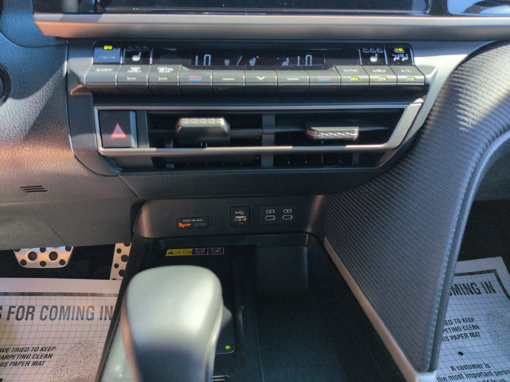 Certified 2025 Toyota Camry SE w/ Convenience Package FWD image 18