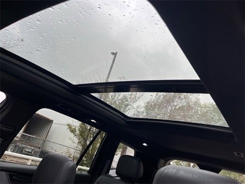 Used 2023 Cadillac XT6 Premium Luxury w/ Technology Package image 24