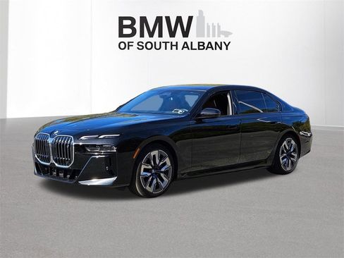 Used 2024 BMW i7 xDrive60 image 6