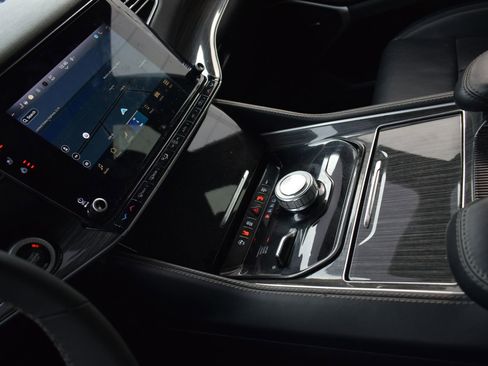 Used 2022 Jeep Wagoneer Series II image 26