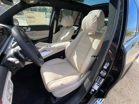 New 2026 Mercedes-Benz GLS 580 4MATIC image 30