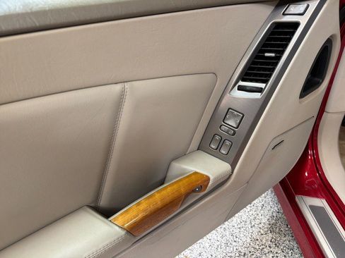 Used 2004 Cadillac XLR image 17