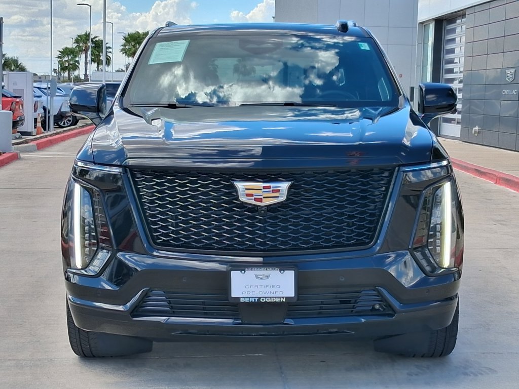 Used 2025 Cadillac Escalade Sport Platinum AWD/4WD image 3