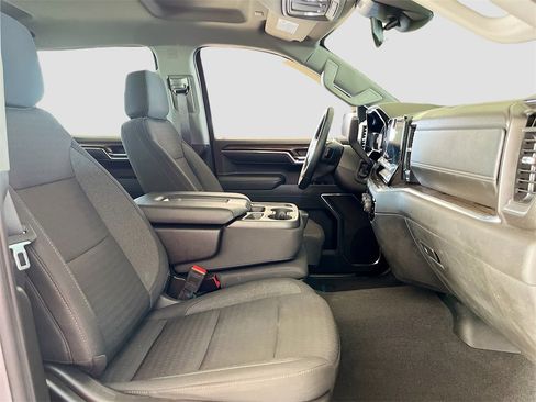 Used 2024 Chevrolet Silverado 1500 LT image 29