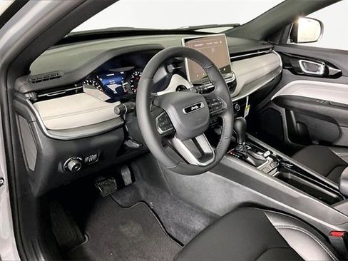 New 2026 Jeep Compass Limited image 8