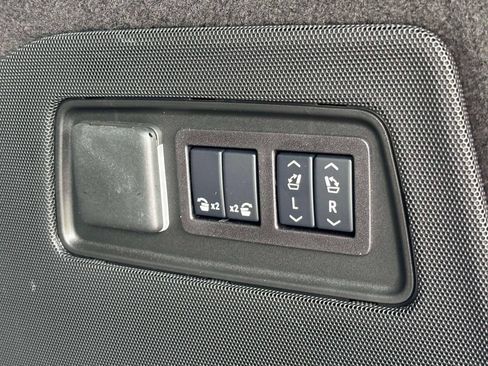 Used 2026 Cadillac Escalade ESV Luxury w/ Touring Package AWD/4WD image 39