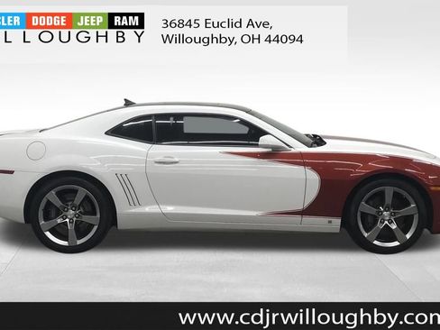 Used 2010 Chevrolet Camaro SS w/ RS Package image 4