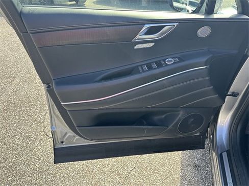 Used 2024 Genesis GV80 2.5T image 10