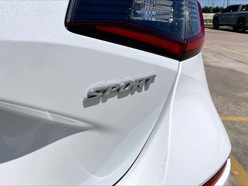 Used 2025 Honda Civic Sport image 10
