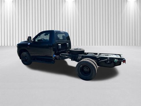 New 2026 RAM 3500 Tradesman AWD/4WD image 6