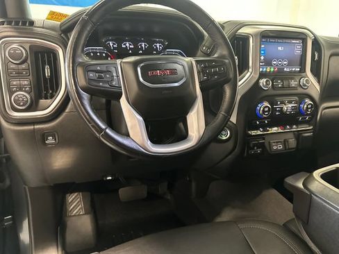 Used 2021 GMC Sierra 1500 SLT w/ X31 Off-Road Package AWD/4WD image 13