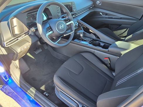 New 2026 Hyundai Elantra Blue image 25