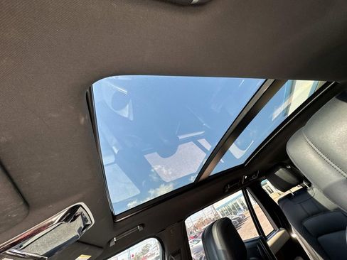 Used 2019 Land Rover Range Rover Long Wheelbase Supercharged image 28