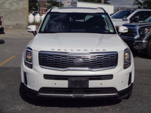 Used 2020 Kia Telluride EX AWD/4WD image 2