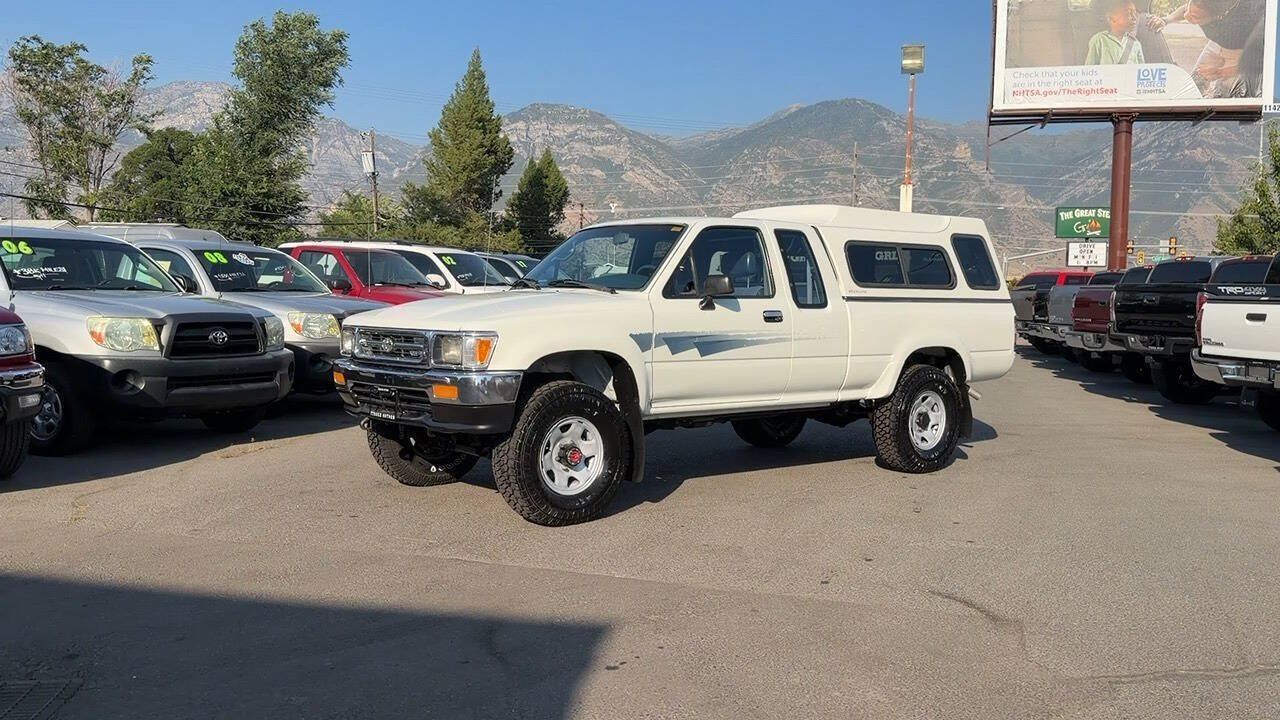 Used 1992 Toyota Pickup Deluxe AWD/4WD image 1