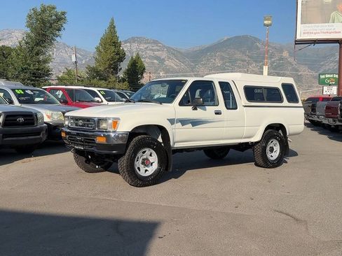 Used 1992 Toyota Pickup Deluxe AWD/4WD image 1