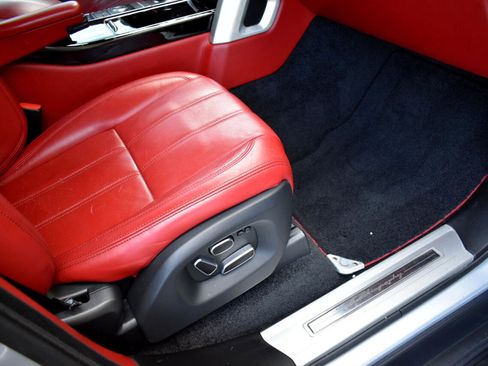 Used 2014 Land Rover Range Rover Autobiography image 25