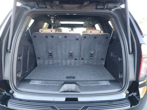 Used 2021 Chevrolet Tahoe Premier w/ Premium Package image 13