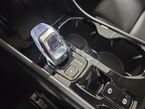 New 2026 Volvo XC40 B5 Plus w/ Protection Package Premier image 15