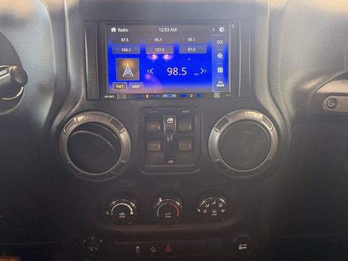 Certified 2018 Jeep Wrangler Unlimited Sport S image 25