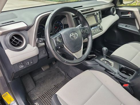Used 2018 Toyota RAV4 XLE image 16