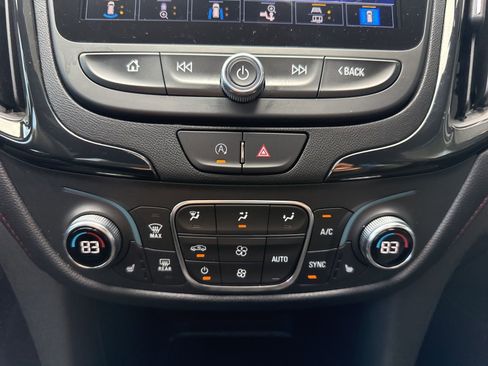 Used 2023 Chevrolet Equinox RS w/ RS Leather Package image 27