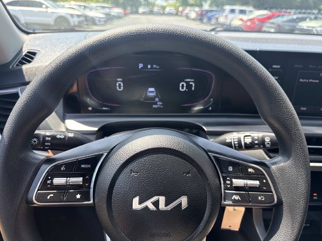 Used 2024 Kia Seltos LX AWD/4WD image 26