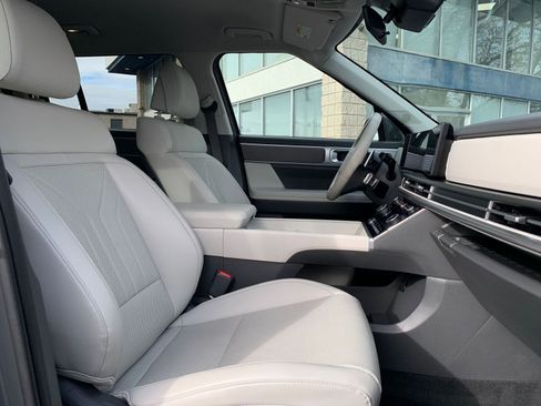 Used 2025 Hyundai Santa Fe SEL image 38