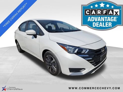Used 2024 Nissan Versa SV FWD image 1