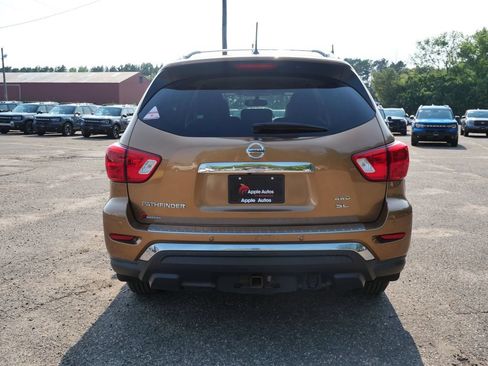 Used 2017 Nissan Pathfinder SL w/ SL Tech Package AWD/4WD image 5