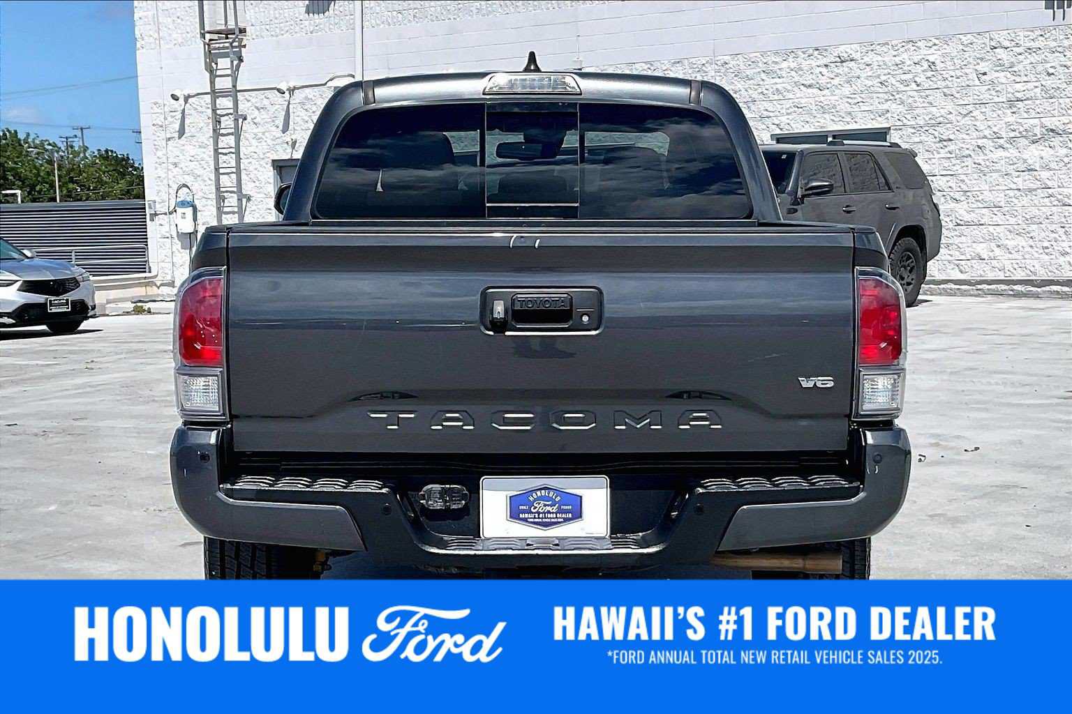Used 2020 Toyota Tacoma TRD Off-Road w/ Technology Package AWD/4WD image 5