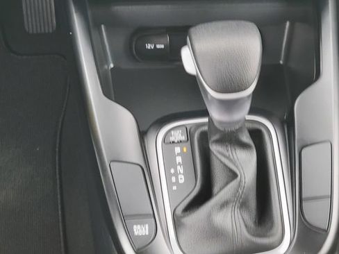 Used 2025 Kia Soul LX w/ LX Technology Package FWD image 14
