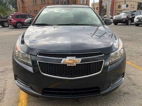 Used 2014 Chevrolet Cruze LS FWD image 9