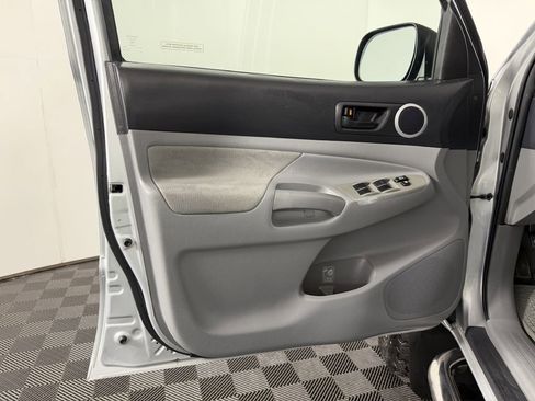Used 2010 Toyota Tacoma PreRunner RWD image 23