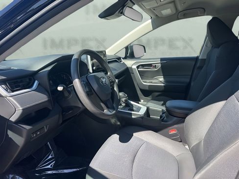 Used 2024 Toyota RAV4 LE image 9