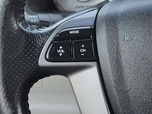 Used 2011 Honda Pilot EX-L image 25