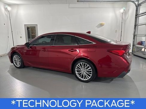 Used 2021 Toyota Avalon Limited image 6