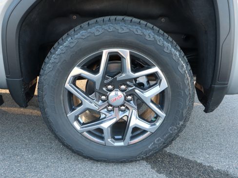 New 2026 GMC Sierra 1500 SLT image 22