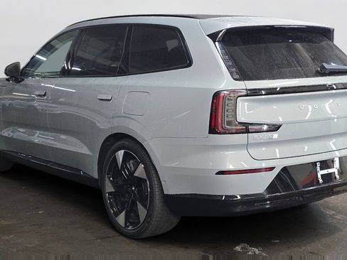 New 2025 Volvo EX90 Ultra image 7